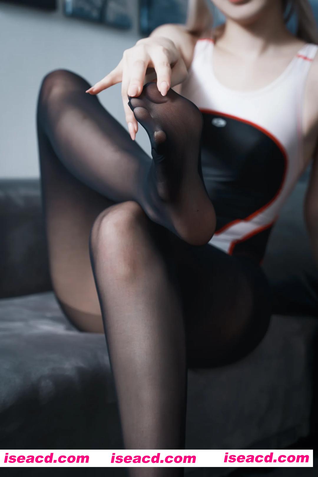 『套图』くろタイツ競泳水着 – くろてぃあ (くろ) ROM写真集[60P 350MB]